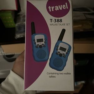 walkie talkies set